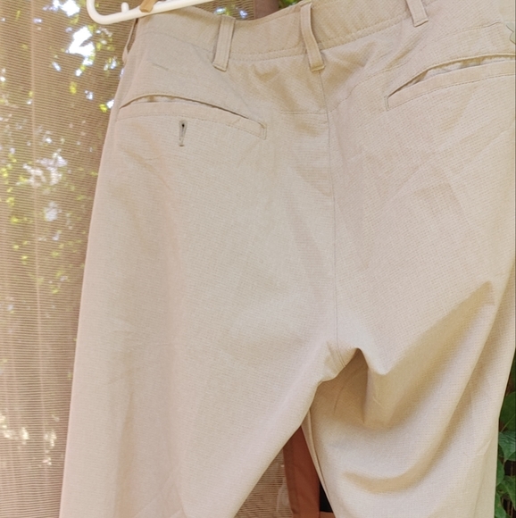 Under Armor golf pants size 40 - Picture 3 of 6